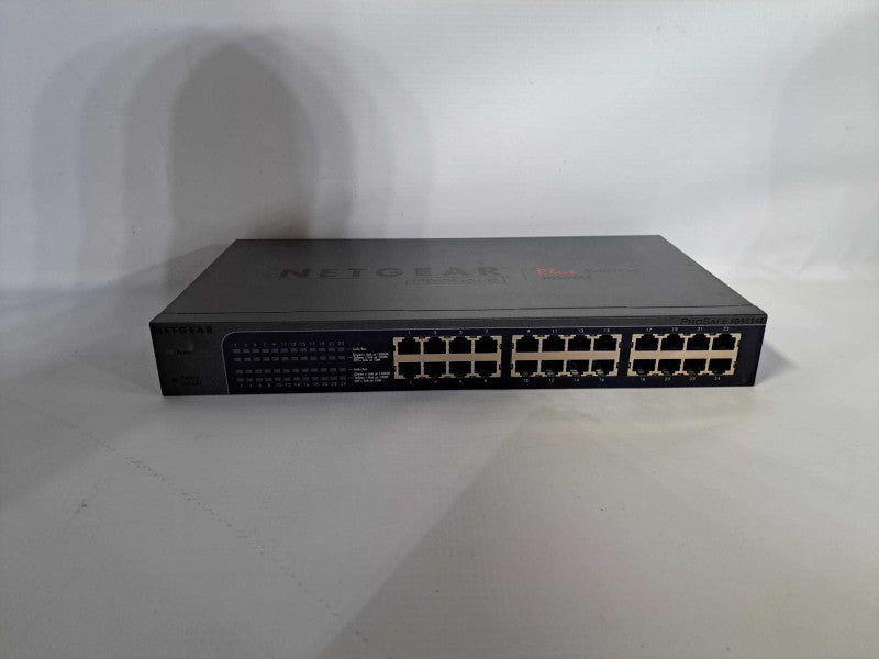Netgear JGS524E ProSafe Plus - 24 Port Gigabit Switch )