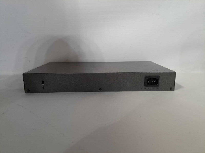 Netgear JGS524E ProSafe Plus - 24 Port Gigabit Switch )