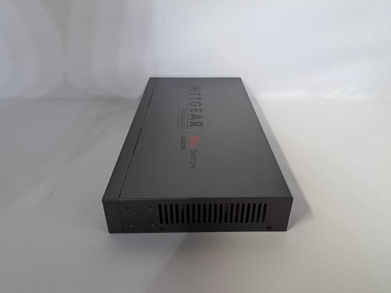 Netgear JGS524E ProSafe Plus - 24 Port Gigabit Switch )