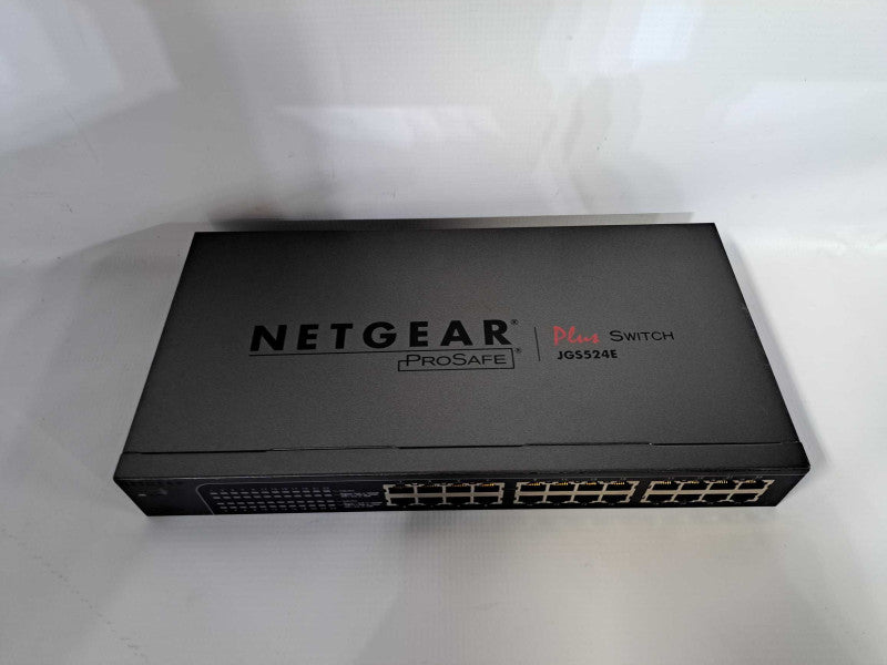 Netgear JGS524E ProSafe Plus - 24 Port Gigabit Switch )