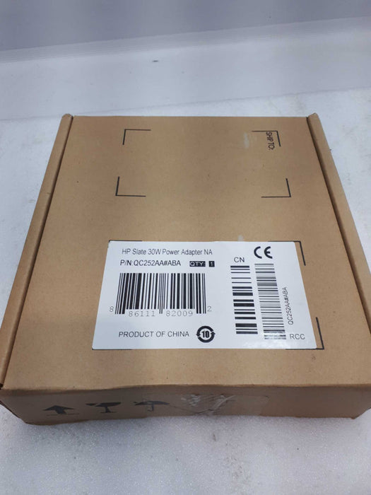 New HP Slate 30W Power Adapter NA QC252AA#ABA _ &