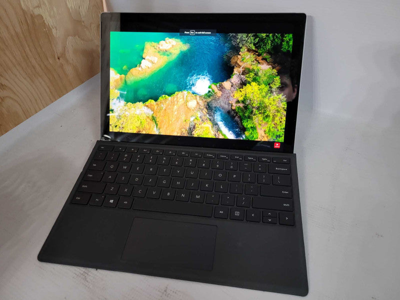 Microsoft Surface Pro 5 - m3-7Y30 1GHz, 4GB RAM, 128GB SSD
