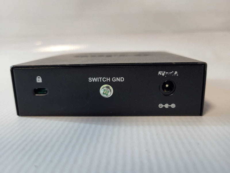D-Link 5-Port Unmanaged Gigabit Desktop Switch DGS-105 -