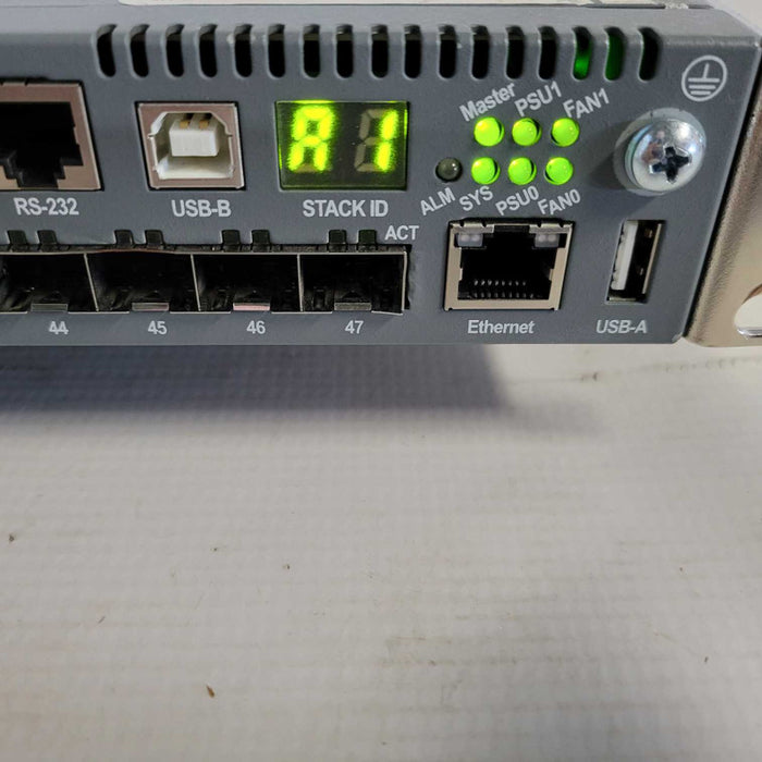 Force 10 S55T-AC-R 44 Port 4x SFP Network Switch + S55 12G Stacking Module Q=