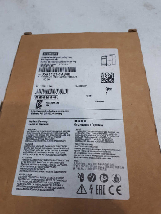 New Siemens Safety Relay 3SK1121-1AB40 &