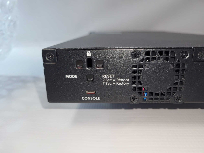 Dell X1018P E11W 16Port Gigabit PoE 2x SFP Port Smart Managed Switch Q-