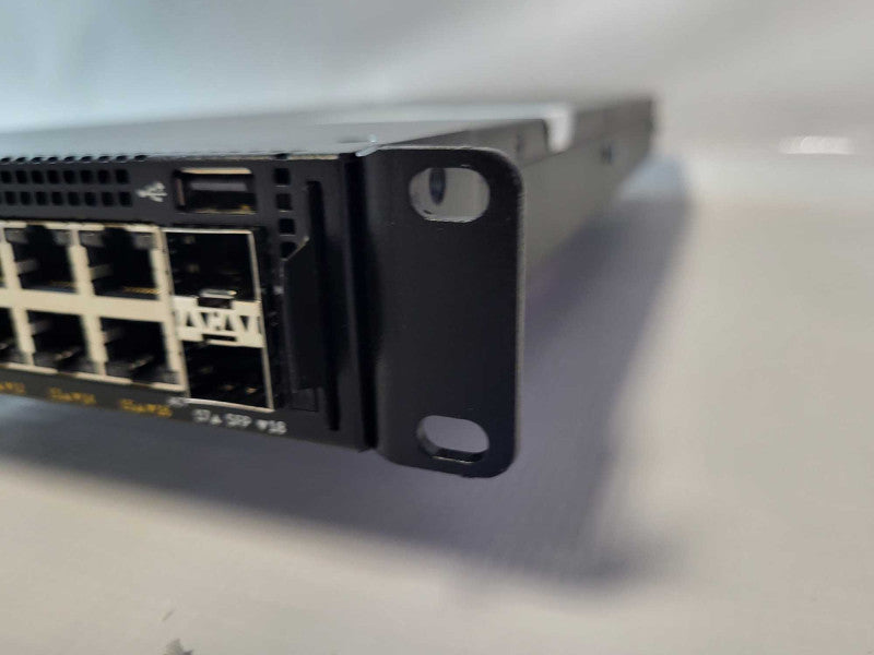 Dell X1018P E11W 16Port Gigabit PoE 2x SFP Port Smart Managed Switch Q-