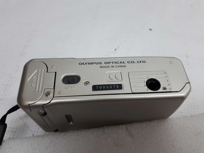 Vintage Olympus Trip 505 Compact Point & Shoot 35mm Film Camera &