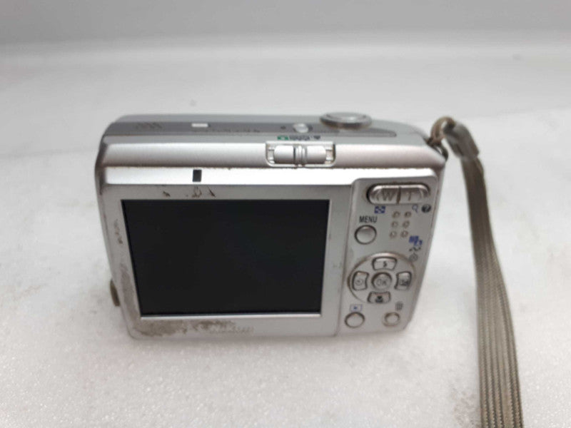 Nikon COOLPIX L1 6.2MP Digital Camera &