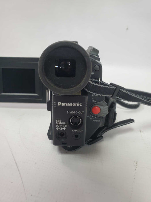 Panasonic MiniDV Palmcorder PV-DV900D-K |