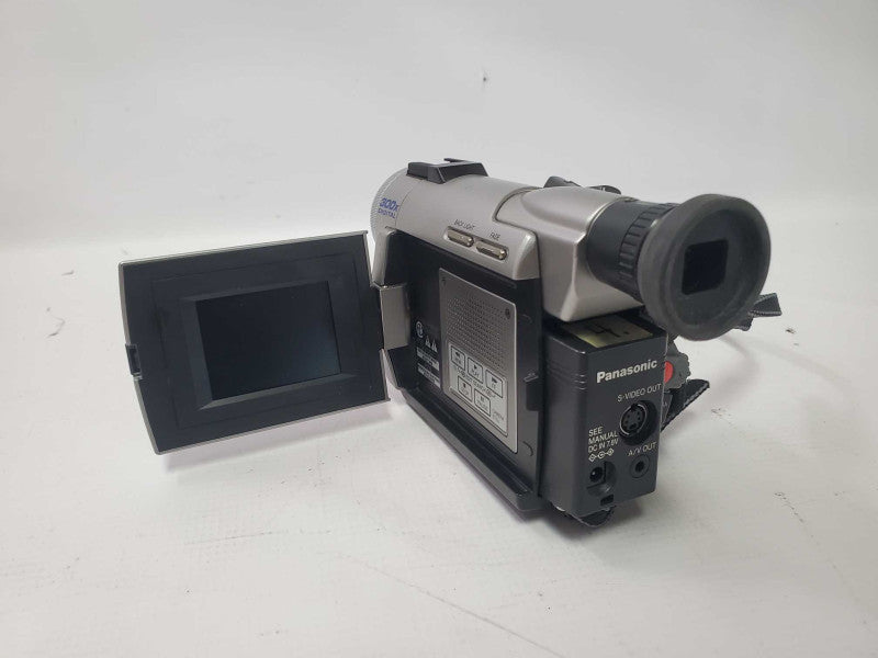 Panasonic MiniDV Palmcorder PV-DV900D-K |