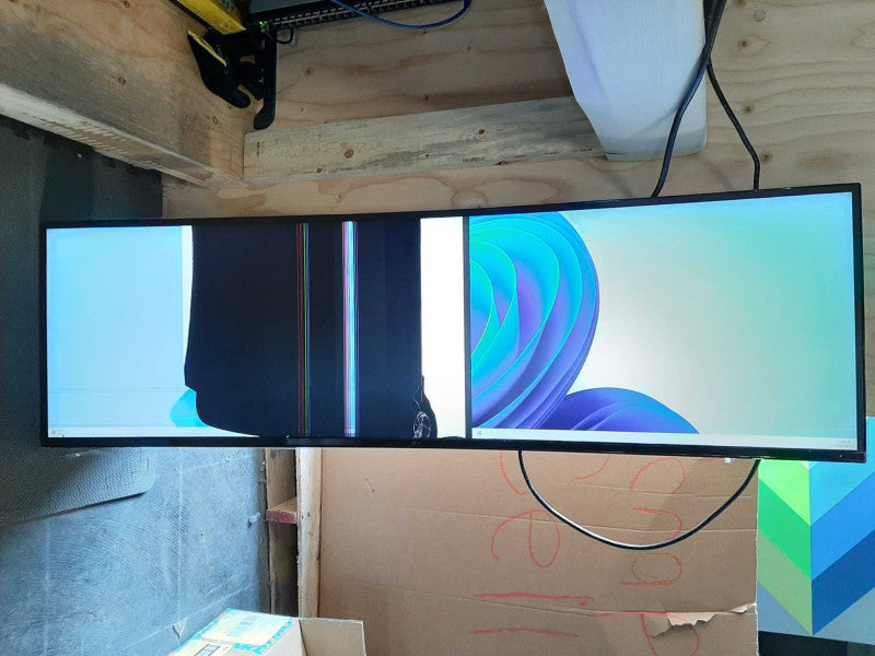 LG UltraWide Curved display 49\\" 49WL95C-WY 32:9 Dual WQHD 5ms 60Hz IPS READ $