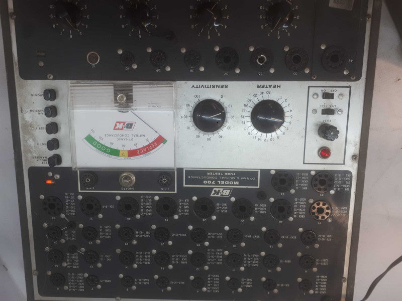 Vintage B & K Dynamic Mutual Conductance model 700 Tube Tester
