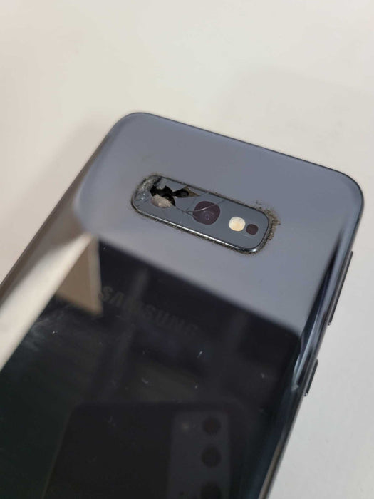 Samsung Galaxy S10e 128GB - READ