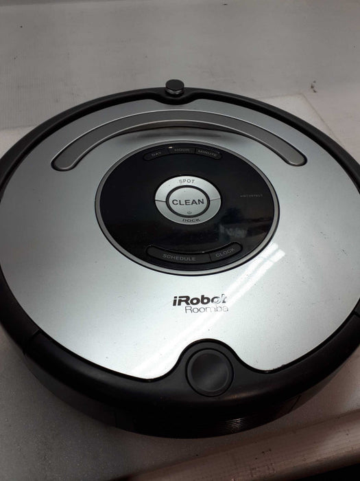 iRobot RoombaÂ® 655 Series Vacuum Cleaner For Parts Untested &