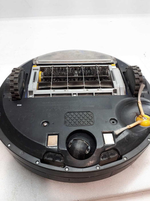 iRobot RoombaÂ® 655 Series Vacuum Cleaner For Parts Untested &