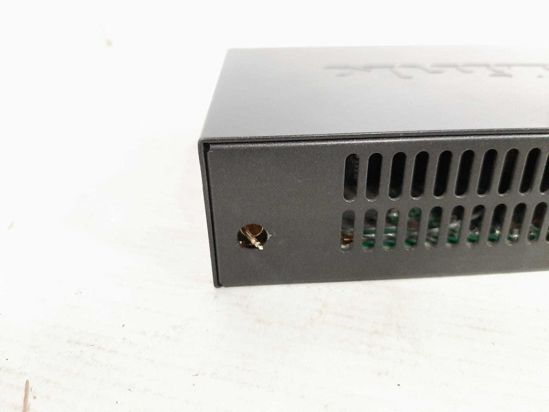 D-Link DSR-250N 250 Mbps 8-Port Wireless VPN Router $