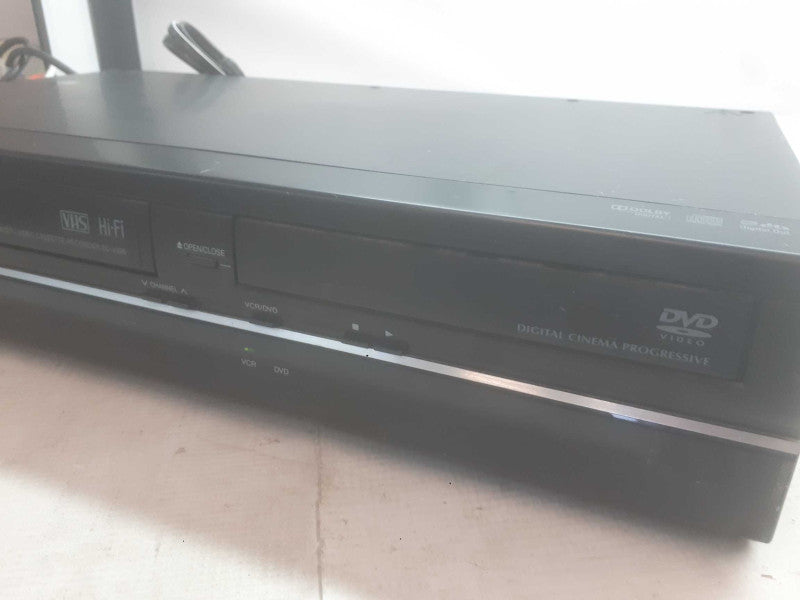 Toshiba DVD VCR Combo Player model: SDV398KC2