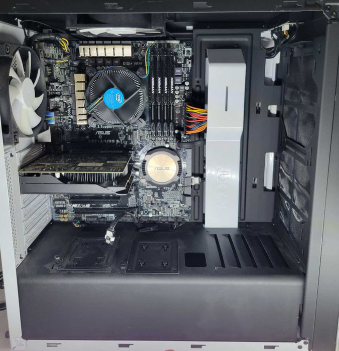 Intel Core i7-4790 @ 3.60GHz - ASUS Z97-A  - 32GB DDR3 - GTX 750Ti 2GB (READ)