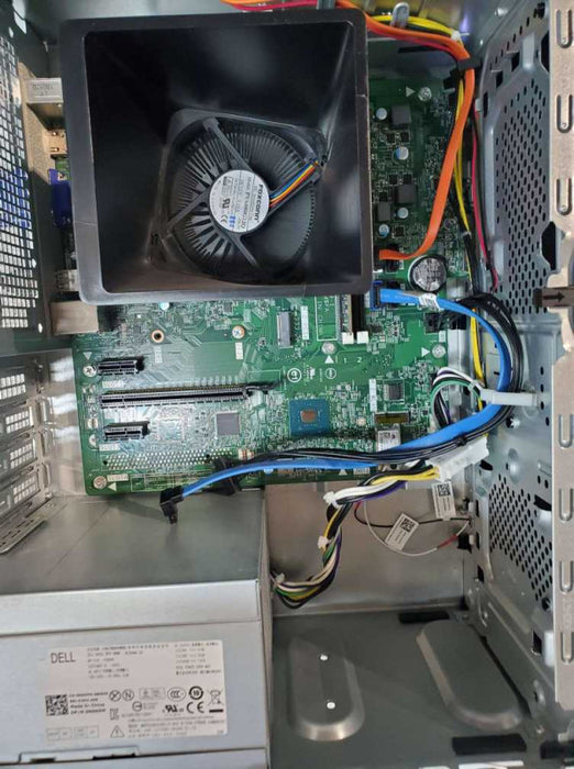 Dell Inspiron 3670 Desktop Computer with Intel Core i5-8400 2.8 GHz, 16GB DDR