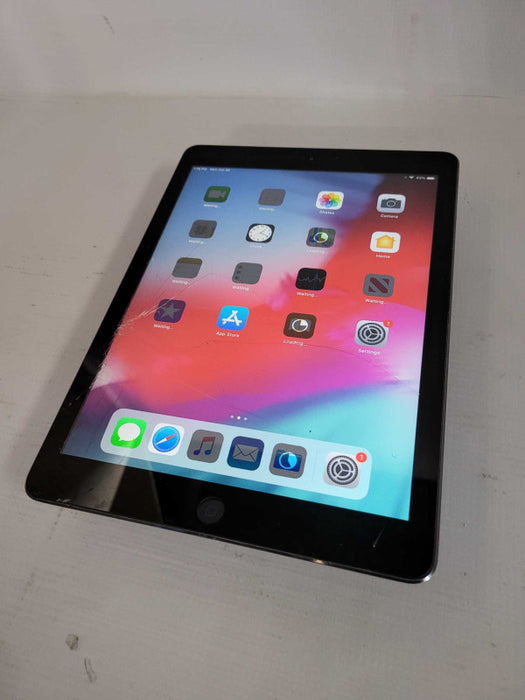 iPad Air 16GB - READ
