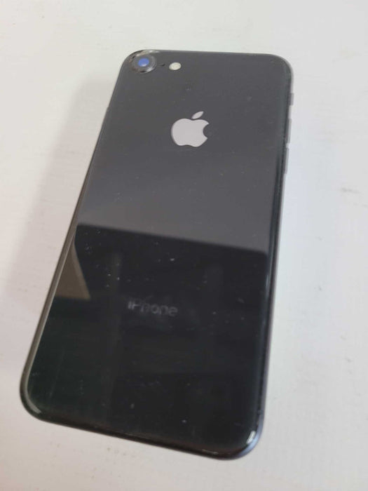 iPhone 8 64GB - READ