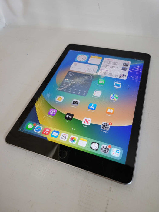 Apple iPad 9.7\\" 6th Gen Activation locked - READ