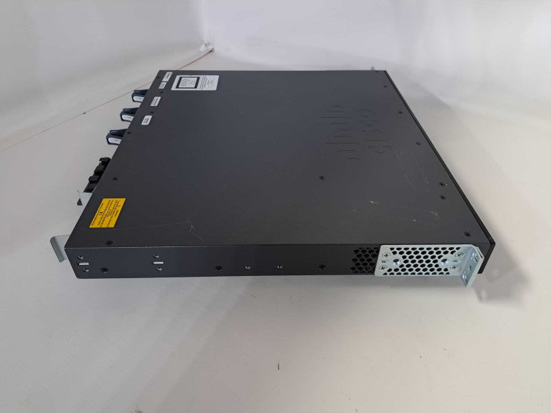 Cisco WS-C3650-24PS-L 24-Port PoE+ 3650 Switch w/ 1x AC Power )