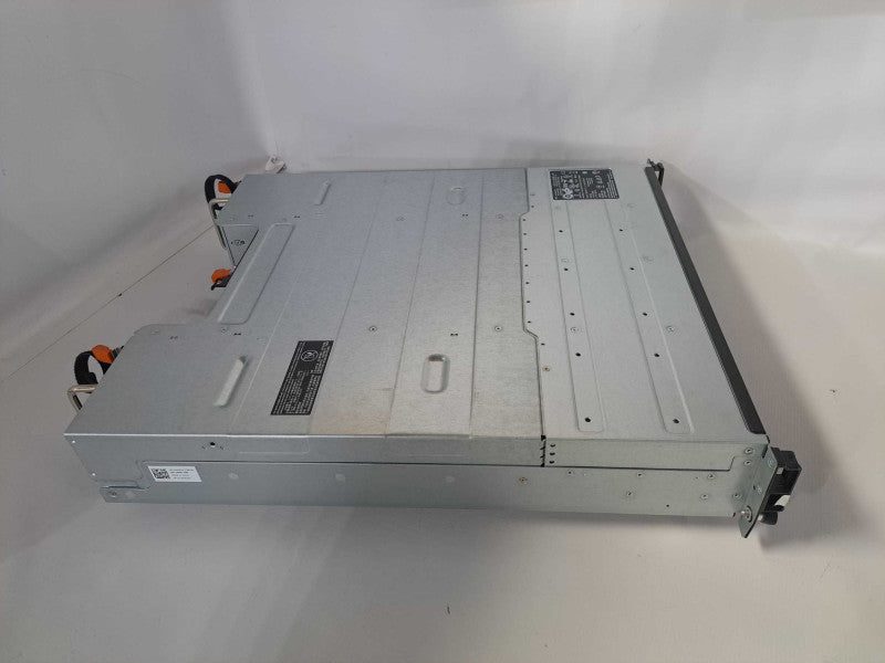 Dell Compellent SC220 Storage Array 24x 2.5\\" Bays 2x SC2 SAS 6Gbps Controller )