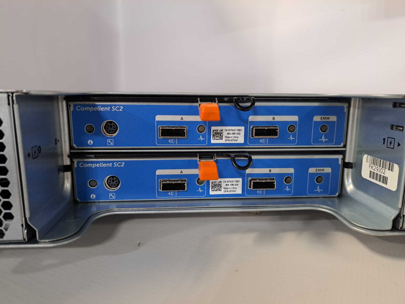 Dell Compellent SC220 Storage Array 24x 2.5\\" Bays 2x SC2 SAS 6Gbps Controller )