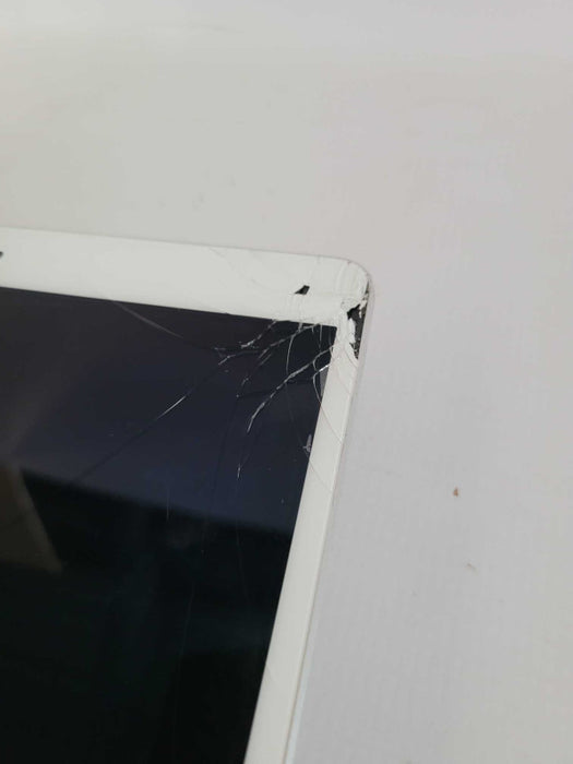 iPad Air 3rd Gen 64GB - READ