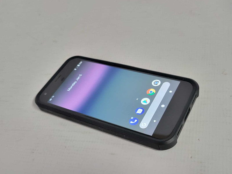 Google Pixel XL 32GB Smartphone with Case  _