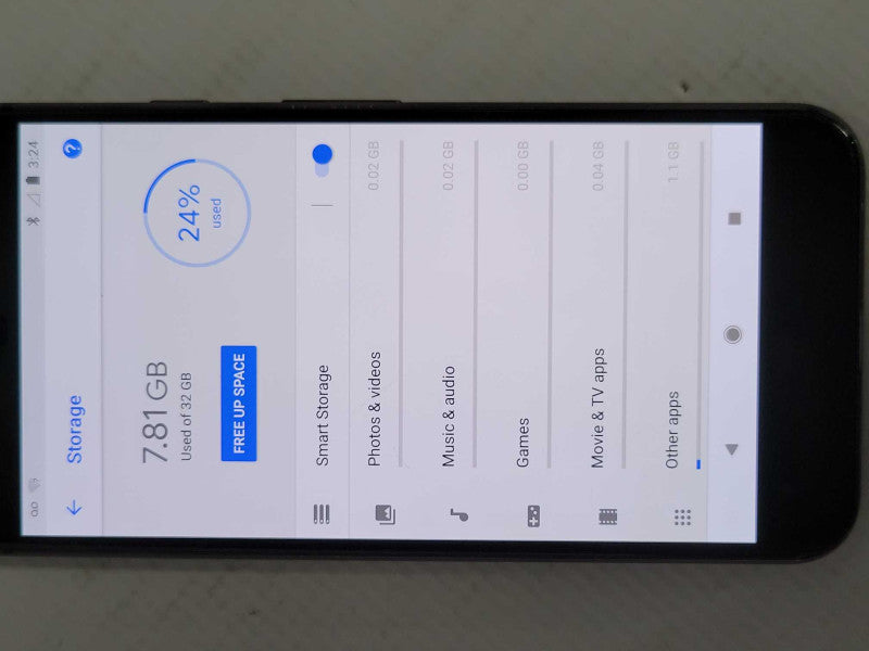 Google Pixel XL 32GB Smartphone with Case  _