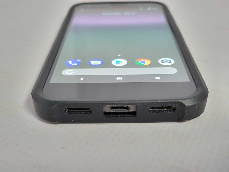 Google Pixel XL 32GB Smartphone with Case  _