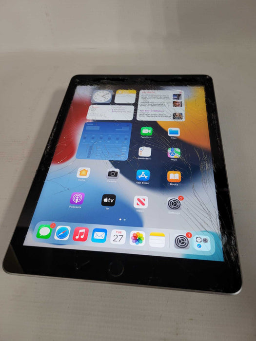 iPad 5 32GB - READ