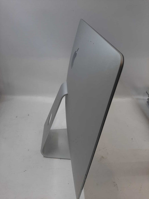 Apple iMac 21.5\\" Late 2013 Core i5-4570R 8GB RAM 1TB HDD Read!
