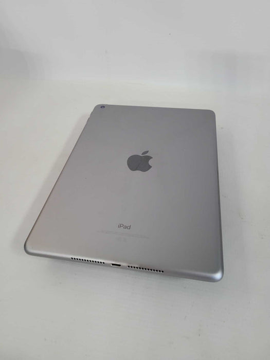 Apple iPad 9.7\\" 6th Gen Activation locked - READ