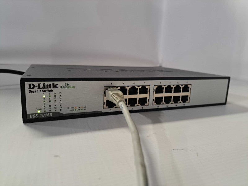 D-LINK GIGABIT SWITCH DGS-1016D  )