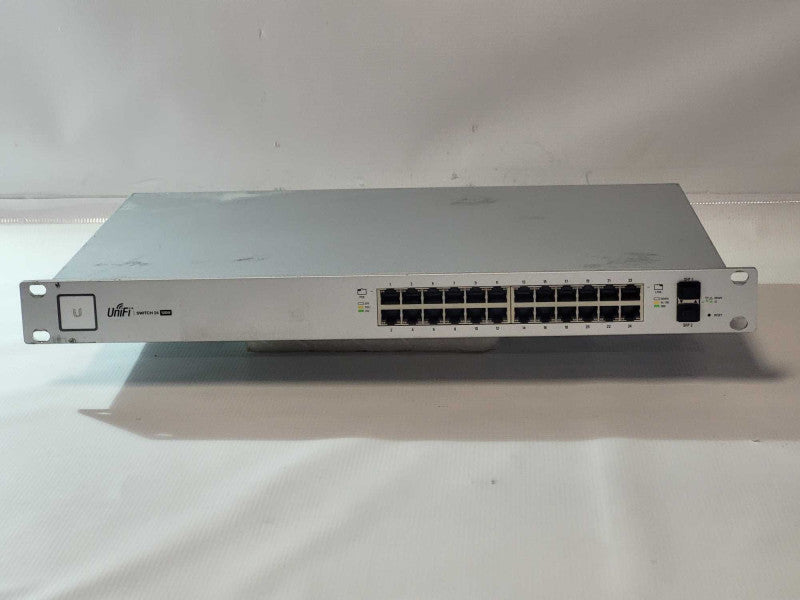 UniFi US-24-500w 24 Port Gigabit PoE Network Switch READ  -