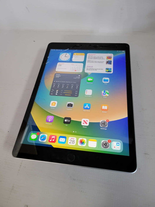 iPad 9th Gen 64GB - READ