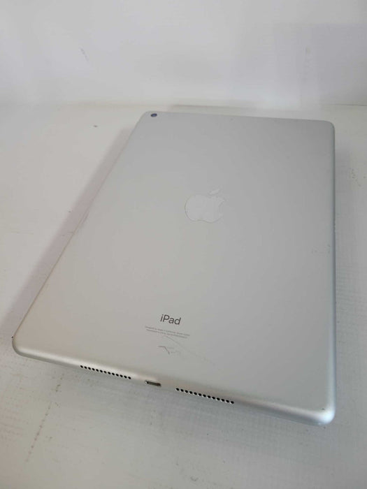 iPad 9th Gen 64GB - READ