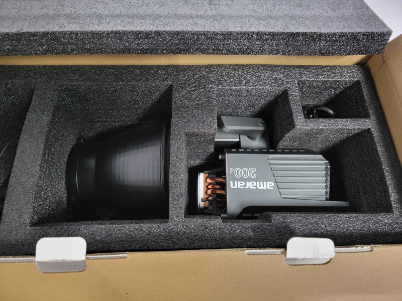 Aputure Amaran 200d LED 5600K Daylight Studio Photography Lightening Read _