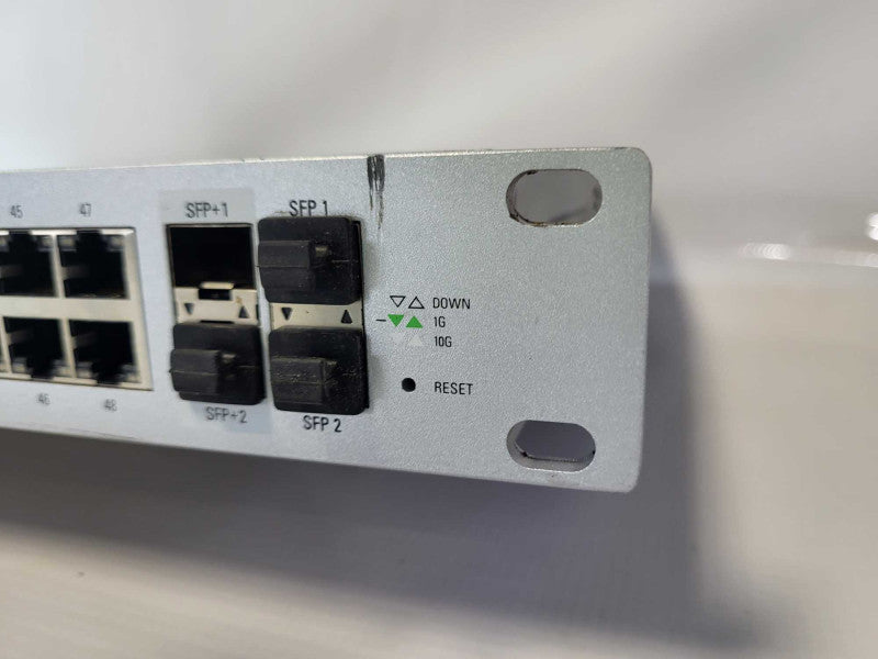 UniFi US-48-500W 48 port network switch READ  -