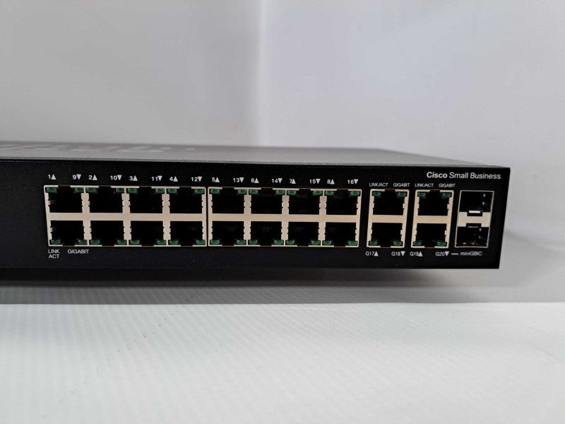 Cisco SG300-20 20 Port Gigabit Ethernet Managed Switch )