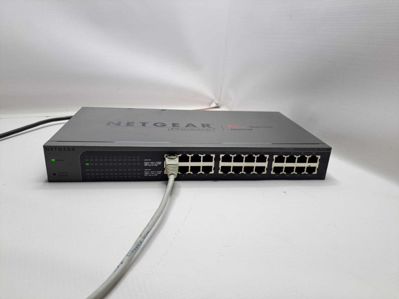 Netgear JGS524E ProSafe Plus - 24 Port Gigabit Switch )
