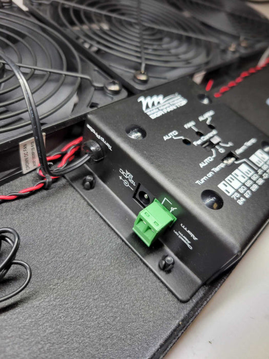 Middle Atlantic 276 CFM Fan with controller - AIBGR276FTFC