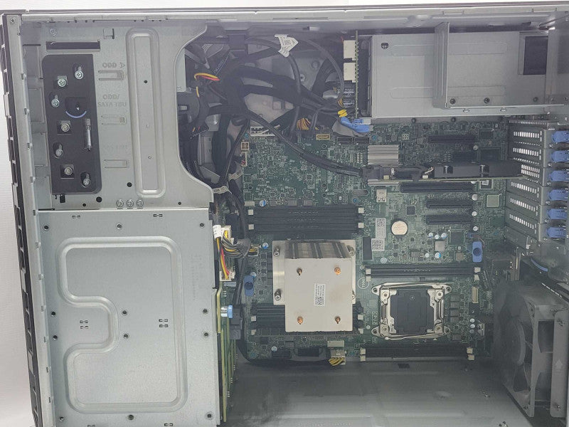 Dell PE T430, 1x Xeon E5-2620v3 2.4GHz, 32GB DDR4, H730, 2x PSU, 8x 3.5\\" Bays _