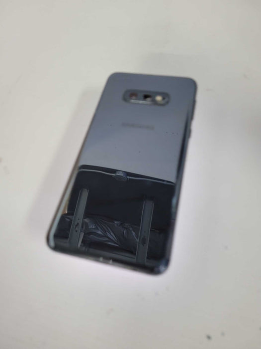 Samsung Galaxy S10e 128GB - READ