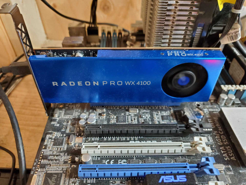 Radeon Pro WX4100 4GB