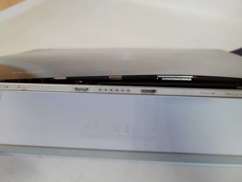 Microsoft Surface 4 - i5-6300U 2.4GHz, 4GB RAM, 128GB SSD